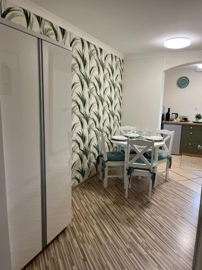 Apartament Na Starowce Boho ชิชเชนา ภายนอก รูปภาพ